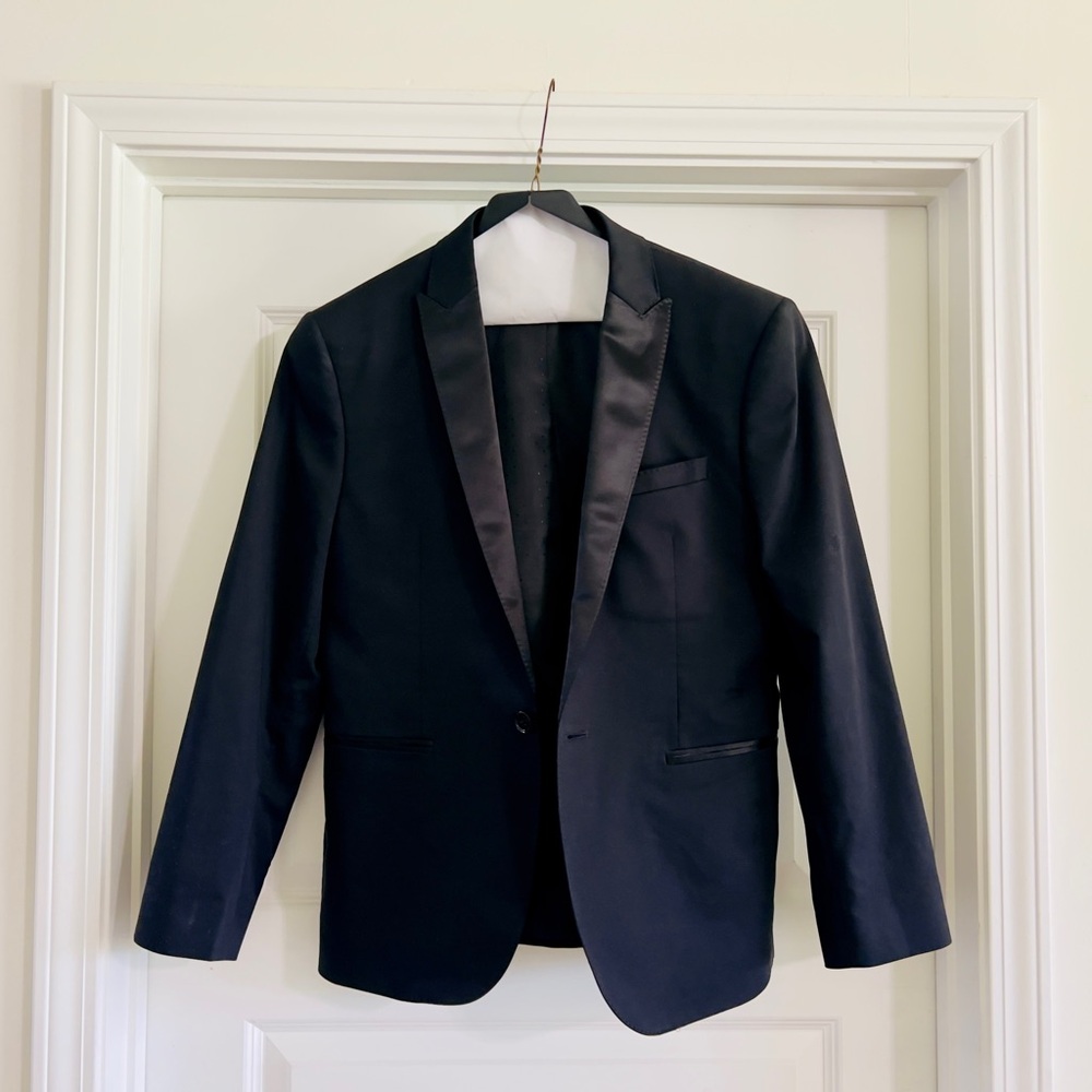 Express Elegant Black Tuxedo Jacket (40S, XSlim)